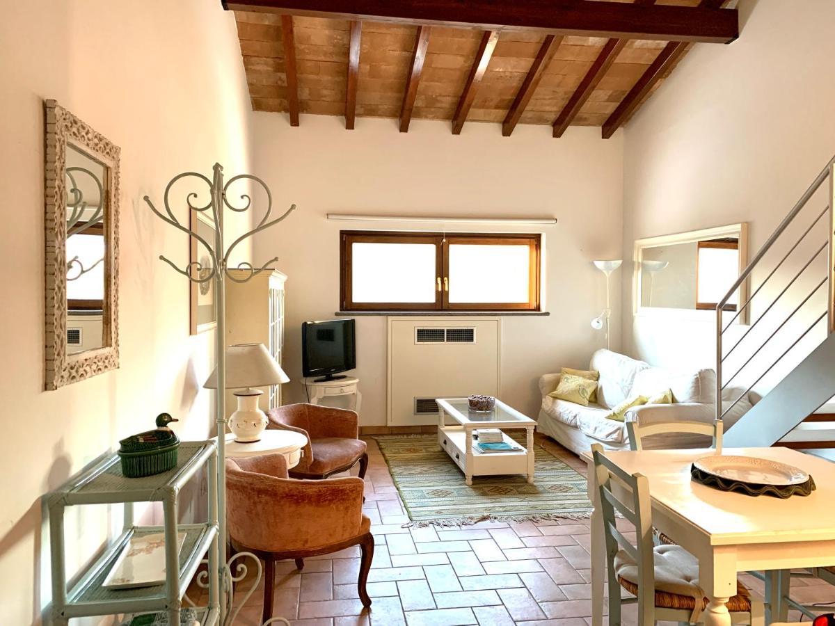 קמפניינו די רומא Agriturismo Potrero Grande Sul Lago Di Martignano Con Spiaggia מראה חיצוני תמונה