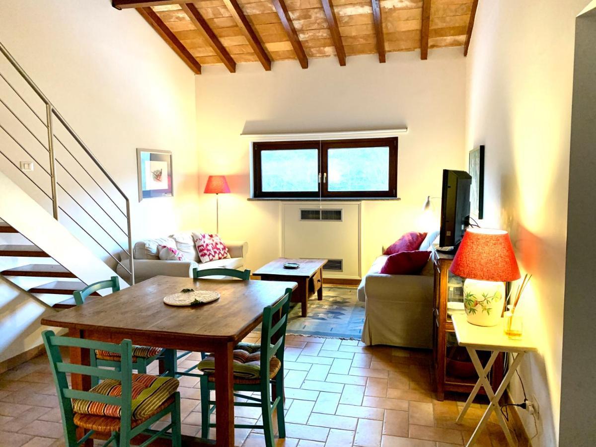 קמפניינו די רומא Agriturismo Potrero Grande Sul Lago Di Martignano Con Spiaggia מראה חיצוני תמונה