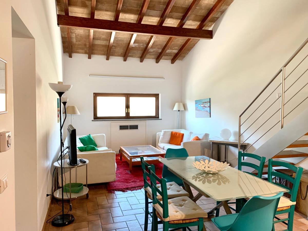 קמפניינו די רומא Agriturismo Potrero Grande Sul Lago Di Martignano Con Spiaggia מראה חיצוני תמונה