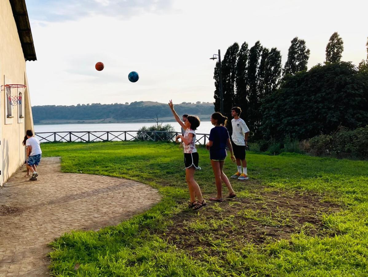 קמפניינו די רומא Agriturismo Potrero Grande Sul Lago Di Martignano Con Spiaggia מראה חיצוני תמונה