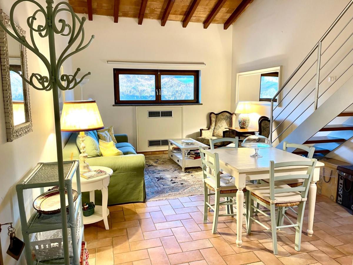 קמפניינו די רומא Agriturismo Potrero Grande Sul Lago Di Martignano Con Spiaggia מראה חיצוני תמונה